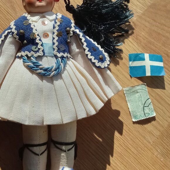 Vintage Collectible Doll - Picture 4 of 15